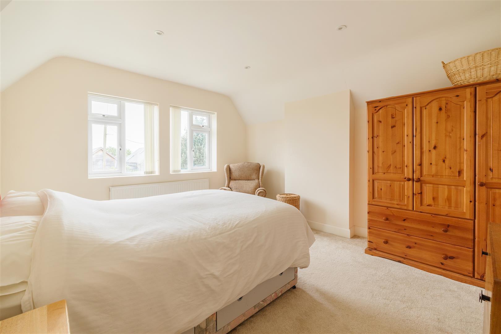 Old Common, Minchinhampton. Ford Loveday Estate Agency